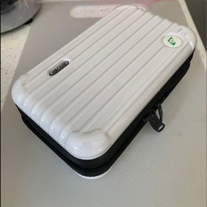 EVA Air’s First/Business class Rimowa Toilet Bag